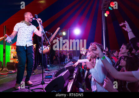 Afriquoi live auf Beltane Fire Festival, Sussex, UK Stockfoto