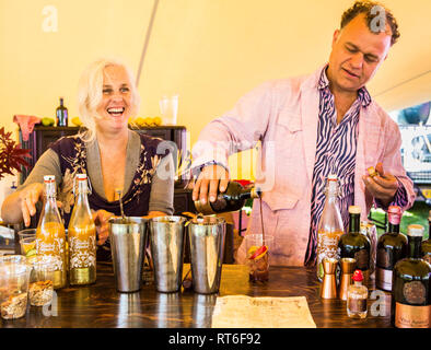 Fantastische Botanicals Alkohol frei Festival bar an Beltane Fire Festival, Sussex, UK Stockfoto