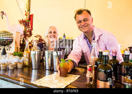 Fantastische Botanicals Alkohol frei Festival bar an Beltane Fire Festival, Sussex, UK Stockfoto