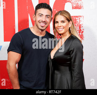 Jono Castano & Amy Castano besucht die Premiere der Kämpfe mit meiner Familie an der Veranstaltung Kinos George Street. Stockfoto