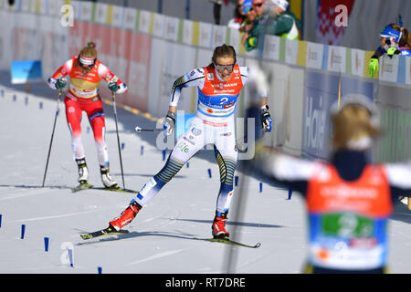 Seefeld, Österreich. 28. Februar, 2019. Beenden Stina Nilsson (SWE) vor Therese Johaug (NOR), Aktion, Endspurt. Cross country Damen 4 x 5 km Staffel Classic/Kostenlos, Langlauf Frauen Relais Classic/Freestyle FIS Nordische Ski-WM 2019 in Seefeld/Österreich vom 19.02.-03.03.2019. | Verwendung der weltweiten Kredit: dpa Picture alliance/Alamy leben Nachrichten Stockfoto