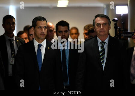 Brasilia, Brasilien. 28 Feb, 2019. Besuchen sie Juan Guaido in Brasilia - Juan Guaido, selbst ernannten einstweiligen Präsidenten Venezuelas, begleitet von Jair Bolsonaro, Präsident der Republik, am Donnerstag, dem 28. Februar, während einer Pressekonferenz im Palacio hielt die Hochebene. Foto: Mateus Bonomi/AGIF AGIF/Alamy Credit: Live-Nachrichten Stockfoto