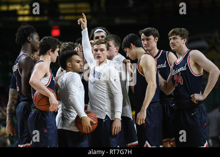 Fairfax, Virginia, USA. 27 Feb, 2019. Die Richmond Spinnen Basketballmannschaft unordnungen vor dem Spiel bei EagleBank Arena in Fairfax, Virginia statt. Credit: Amy Sanderson/ZUMA Draht/Alamy leben Nachrichten Stockfoto