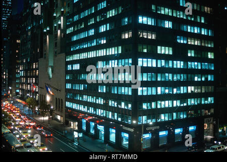 Rush Hour Traffic auf 57th Street, New York, USA Stockfoto