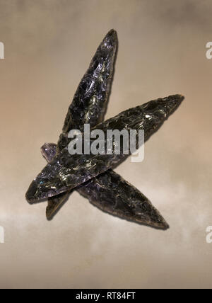 Schwarzer Obsidian klingen. Catalhoyuk Sammlungen. Museum für Anatolische Zivilisationen in Ankara Stockfoto