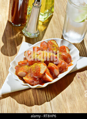 Curry Wurst mit Sauce - Outdoor Stockfoto