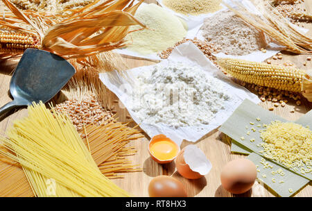 Verschiedene Getreide in Sommer-/Winterzeit Stockfoto