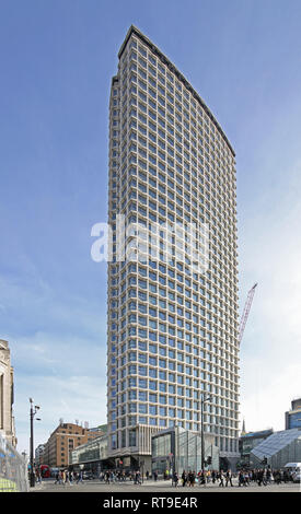 Neu konvertierte Centre Point Tower in London, Jan 2019. Die ikonische, denkmalgeschützte, 1960 s Büro Baustein hat nun zu Luxus Apartments umgewandelt worden. Stockfoto