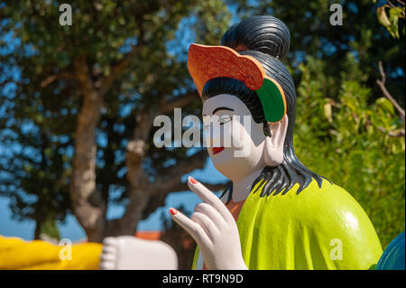 Abbildung eines Heiligen im Park der Pagode Hong Hien, Frejus, Var, Provence-Alpes-Cote d'Azur, Frankreich, Europa Stockfoto