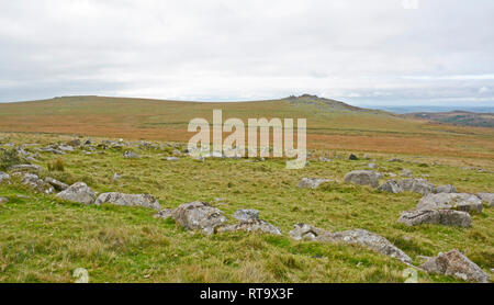 Auf der Suche nach Westen Richtung King's Tor auf Dartmoor, in der Nähe von Princetown Stockfoto