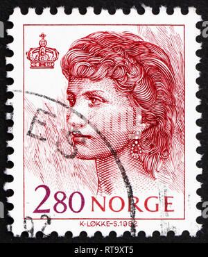 Norwegen - ca. 1992: einen Stempel in der Norwegen gedruckt zeigt Königin Sonja von Norwegen, ca. 1992 Stockfoto