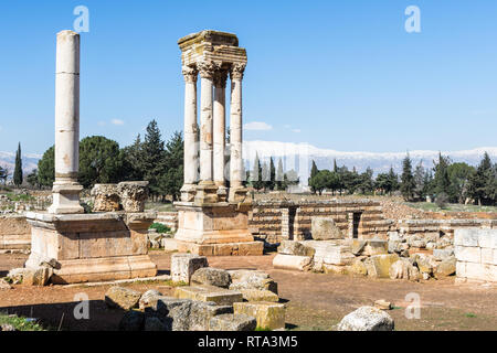 Tetrapylon, Ruinen des 8. Jahrhunderts Umayyaden Stadt in Anjar, Libanon Stockfoto