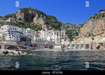 Küstenstadt Atrani an der Amalfi Küste, Italien Stockfoto