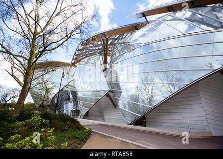 PARIS, Frankreich, 10. April 2018: Die Fondation Louis Vuitton am Bois de Boulogne Stockfoto