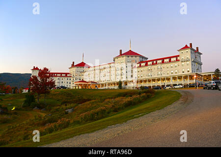 Mount Washington Hotel im Sommer, Bretton Woods, New Hampshire, USA. Das Hotel bewirtet die geldpolitischen Konferenz von Bretton Woods im Jahre 1944. Stockfoto