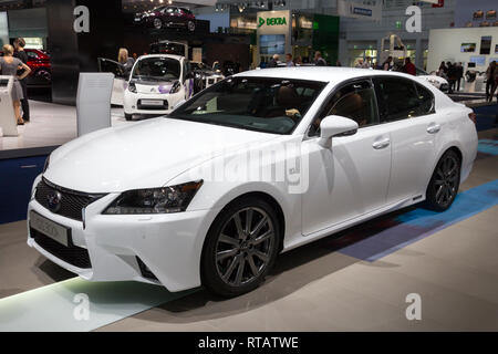 FRANKFURT, Deutschland - 13.September 2013: Lexus GS 300h auf der IAA 2013 gezeigt. Stockfoto