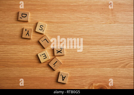 Wort Legasthenie mit Scrabble Fliesen geschrieben Stockfoto