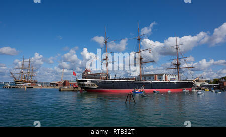 Die mächtigen HMS Warrior gepanzerte Kriegsschiff in Portsmouth Hafen. Eine Kombination von Dampf- und Segeln Antrieb Stockfoto