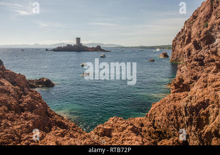 Insel und Turm d'Or (Goldene Turm) in der Nähe von OR, Provence, Frankreich Stockfoto