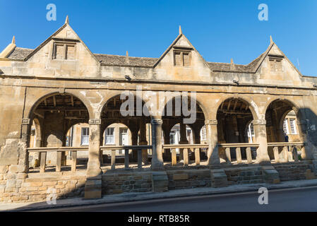 Die 400 Jahre alte Markthalle im hübschen Cotswold Marktstadt Chipping Campden, Gloucestershire Stockfoto