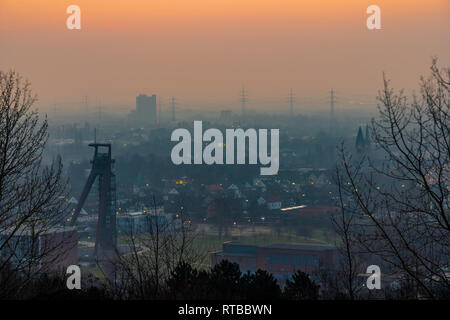 Bergwerk Ewald herten Nacht Wolken am Morgen Stockfoto