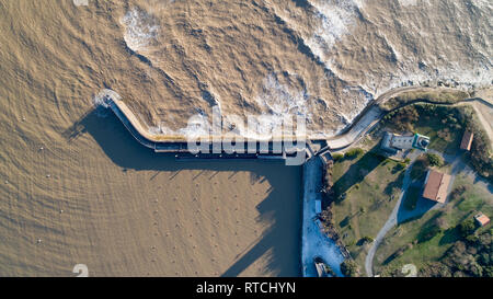 Luftbild von La Valliere Leuchtturm in Saint Georges De Didonne port Stockfoto