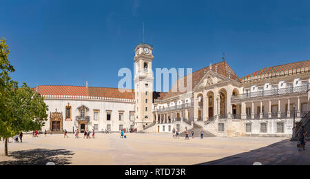 Die Universität, Torre da Universidade de Coimbra, Coimbra, Portugal Stockfoto