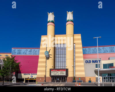 Cineplex Kino Chinook Centre Mall in Calgary, Alberta, Kanada. Chinook Mall ist einer der verkehrsreichsten Einkaufszentren in Alberta, Kanada. Stockfoto