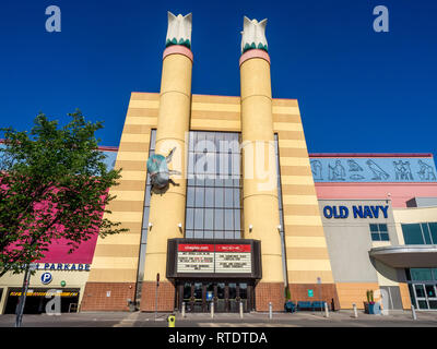 Cineplex Kino Chinook Centre Mall in Calgary, Alberta, Kanada. Chinook Mall ist einer der verkehrsreichsten Einkaufszentren in Alberta, Kanada. Stockfoto