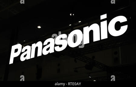 Yokohama, Japan. 28 Feb, 2019. Logo der japanische Hersteller Panasonic ist an der "CP" Kamera und Foto- ausstellung in Yokohama angezeigt, Vorort von Tokio am Donnerstag, dem 28. Februar, 2019. Rund 70.000 Kamera erwarten eine 4-tägige Ausstellung zu besuchen. Credit: Yoshio Tsunoda/LBA/Alamy leben Nachrichten Stockfoto