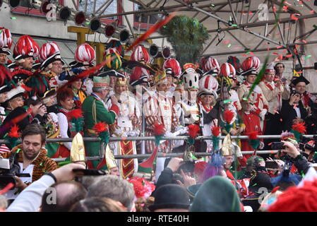 Das Kölner Dreigestirn auf der Karneval session Der ...