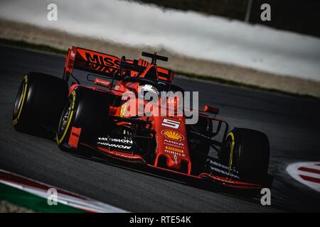 Barcelona, Spanien. 01. März, 2019: SEBASTIAN VETTEL (GER) vom Team Ferrari treibt in seinem SF 90 während Tag acht der Formel 1 Winter Prüfung am Circuit de Catalunya Stockfoto