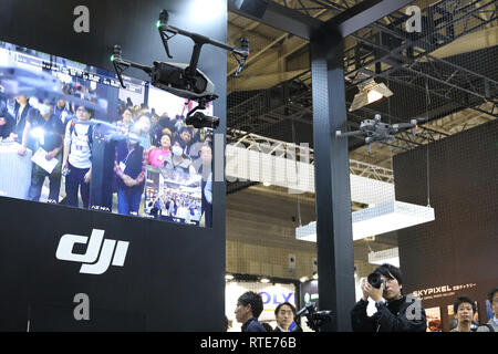 Yokohama. 1 Mär, 2019. Foto am 1. März 2019 zeigt eine DJI drone auf dem Display während der CP Kamera & Foto Imaging Show 2019 in Yokohama, Japan. Die Show ist hier von Februar 28 bis 3. März statt. Credit: Du Xiaoyi/Xinhua/Alamy leben Nachrichten Stockfoto