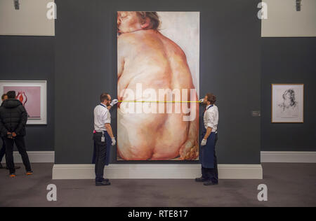 Sotheby's, New Bond Street, London, UK. 1 Mär, 2019. Jenny Saville Körper Positive Giantess 'Punkt' führt eine Öffnung von Arbeit durch wegweisende Künstlerinnen. Letzte an der Auktion für £ 457,250 jetzt bei £ 5,000,000-7, 000.000 geschätzten verkauft. Der Verkauf findet am 5. März 2019. Credit: Malcolm Park/Alamy leben Nachrichten Stockfoto