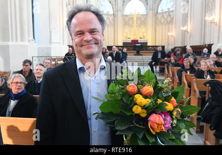 Greifswald, Deutschland. 01 Mär, 2019. Der neue Bischof im Sprengel Mecklenburg und Pommern der Evangelischen Norden Kirche ist die Rostock ökumenische Pastor Tilman Jeremias. Der 52-jaehrige erhielt 79 Synodalen stimmen bei den Wahlen am gleichen Tag in der protestantischen Kathedrale in St. Nikolai zu Greifswald. Greifswald ist der Sitz des Bischofs, wie sie im Sprengel Mecklenburg und Pommern. Quelle: Stefan Sauer/dpa/Alamy leben Nachrichten Stockfoto