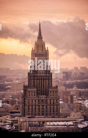 Moskau, Russland - Januar 9, 2019: Ministerium für Auswärtige Angelegenheiten der Russischen Föderation Hauptgebäude in Moskau, einer der sieben Stalinistischen Stil Wolkenkratzer Stockfoto
