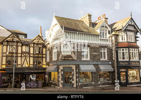 Bowness auf Windermere und Stadtzentrum an einem Wintertag, Lake District, Cumbria, England, Großbritannien Stockfoto