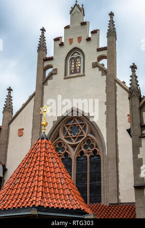 Alte Synagoge im jüdischen Viertel von Prag. Stockfoto