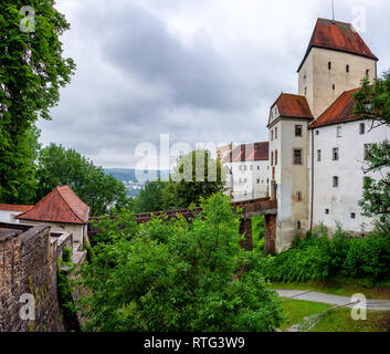 Veste Oberhaus, eine Festung hoch über der Stadt Passau, wurde im Jahr 1219 gegründet. Stockfoto