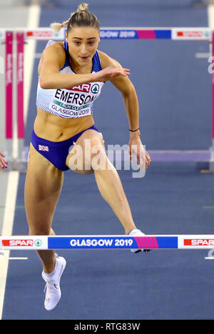 Großbritanniens Niamh Emerson konkurriert im 60 m Hürdenlauf Wärme 1 während des Tages eine der Europäischen Indoor Leichtathletik WM im Emirates Arena, Glasgow. Stockfoto