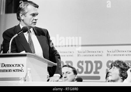 Dr. David Owen, der Führer der Sozialdemokratischen Partei, während seiner Rede auf der SDP-Konferenz in Buxton. Stockfoto