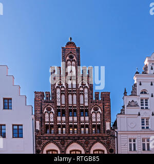 Haus Ratzow und andere alte Häuser in der Altstadt von Rostock, Deutschland Stockfoto