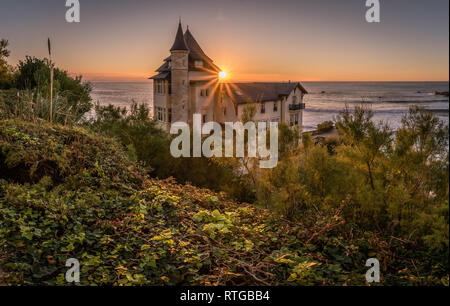 Villa Belza bei Sonnenuntergang in Biarritz, Baskenland Stockfoto