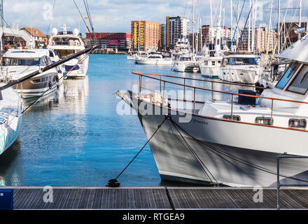 Das Ocean Village Marina in Southampton, Großbritannien. Stockfoto