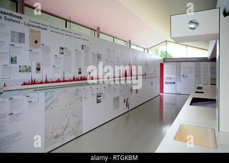 Britische militärische Friedhof Visitor Centre, Lijssenthoek in der Nähe von Popperinge, West-Flandern, Belgien, Belgien Stockfoto