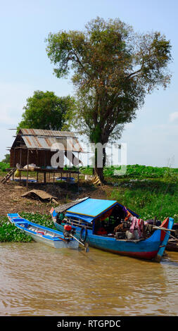 Schwimmende Dörfer von Chong Kneas, schwimmende Häuser, Tonle Sap See Stockfoto