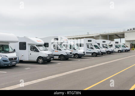 Wohnmobile und Camper in ein Depot in Christchurch, Neuseeland geparkt Stockfoto