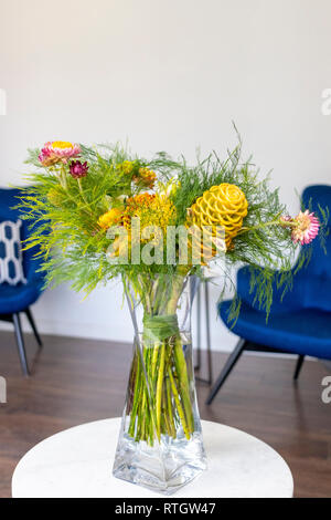 Blumenschmuck Dekoration im Wohnzimmer des Hauses Stockfoto