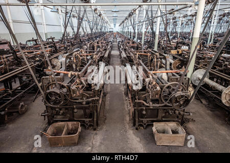 Die Weberei an der Queen Street Mill in Lancashire, einer Dampfbetriebenen Textile mill.Halle Stockfoto