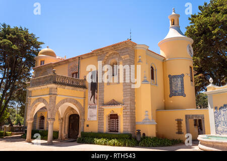 Lissabon, Portugal - 10 August 2013: Museu Biblioteca Condes de Castro Guimarães ist eine frühe 20. Jahrhundert Haus am Rande von Cascais entfernt. Stockfoto